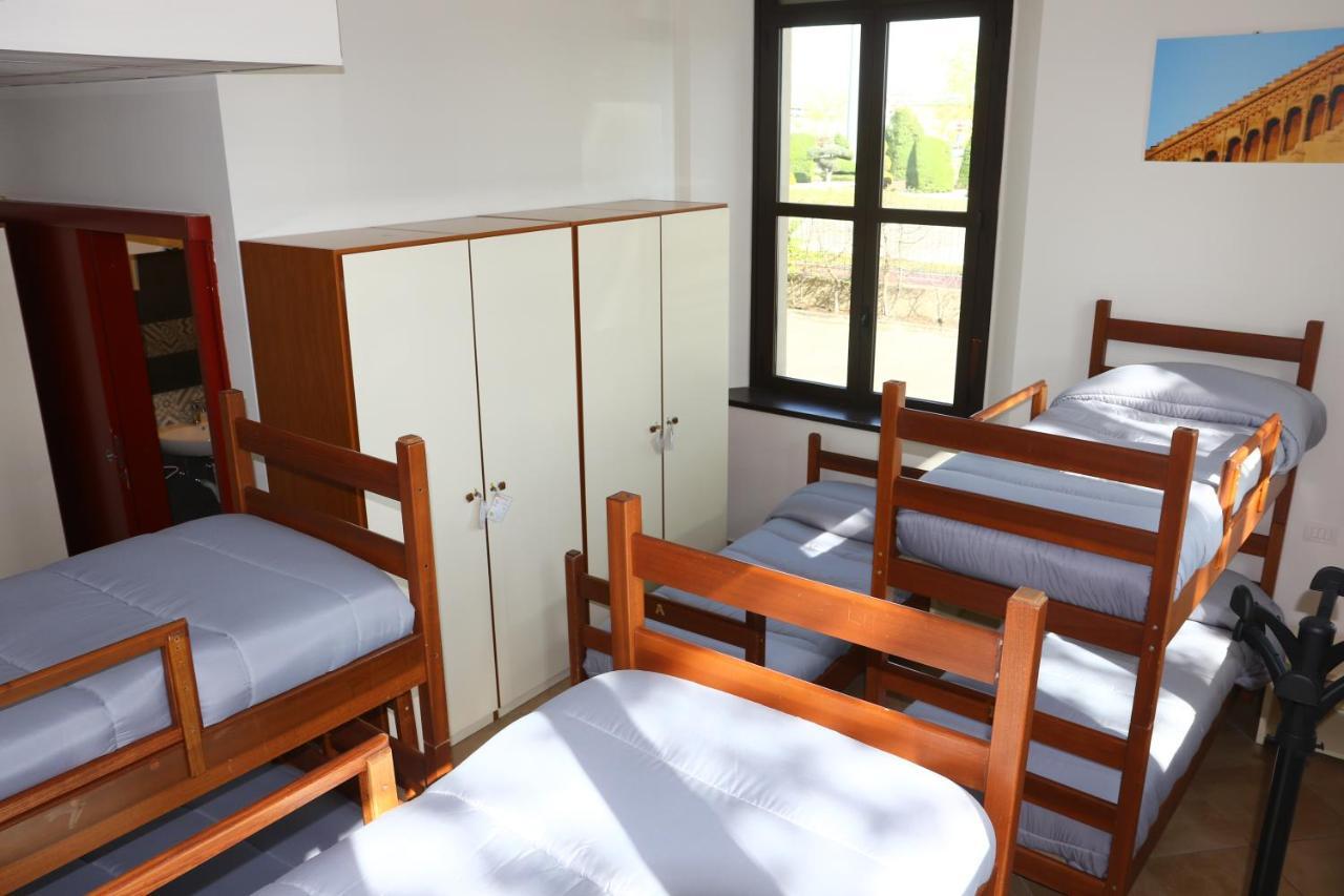 Student's Hostel Parma